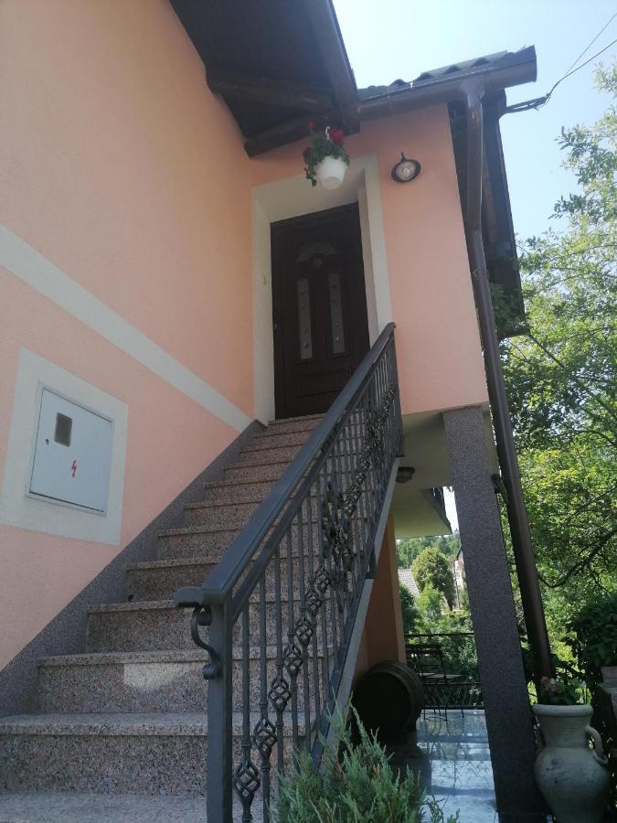 Holiday Home Lana Фужине Экстерьер фото